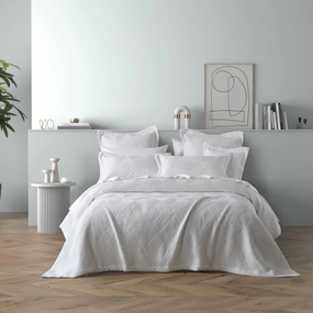Cassiano Coverlet Set White