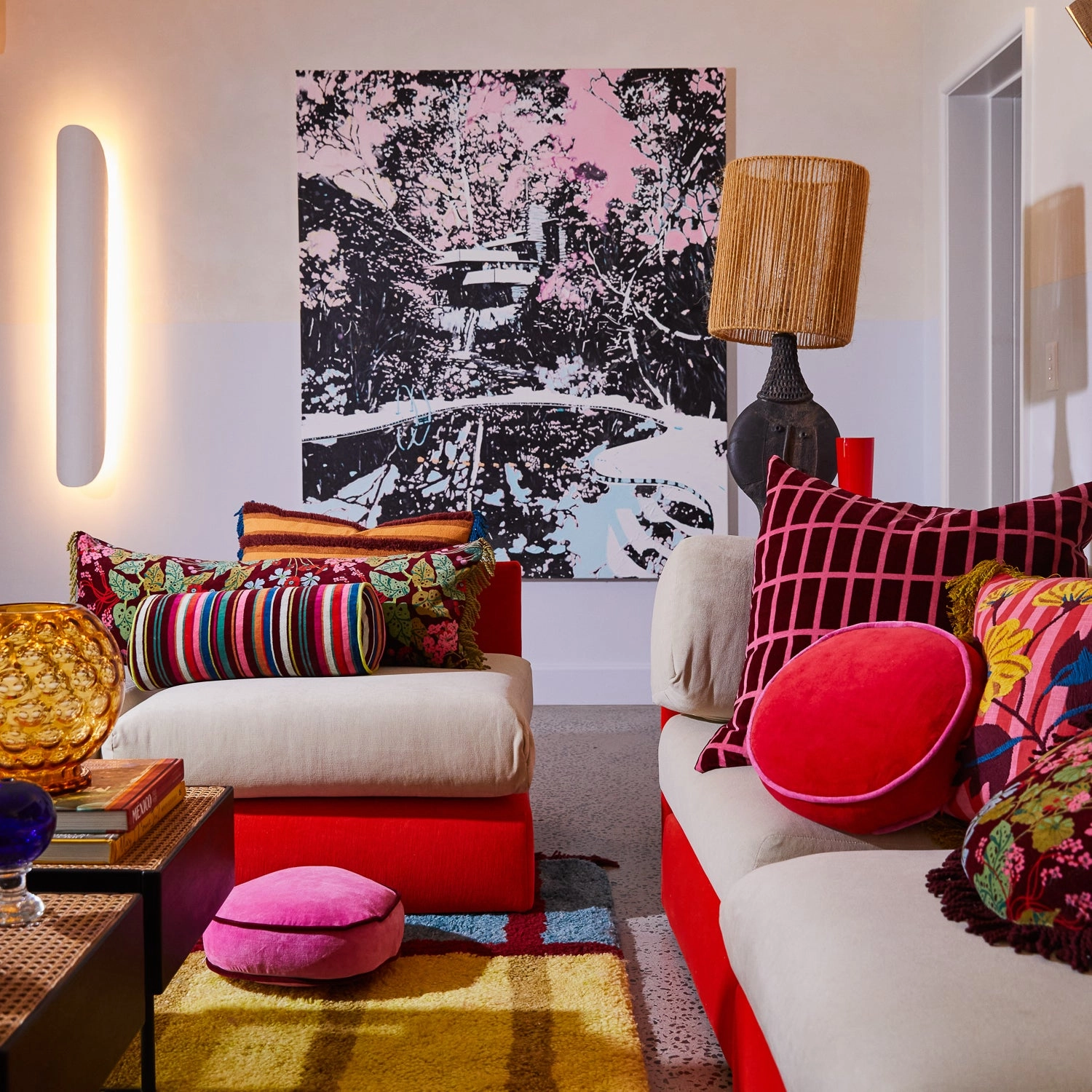 Castilo Round Velvet Cushion - Fuchsia