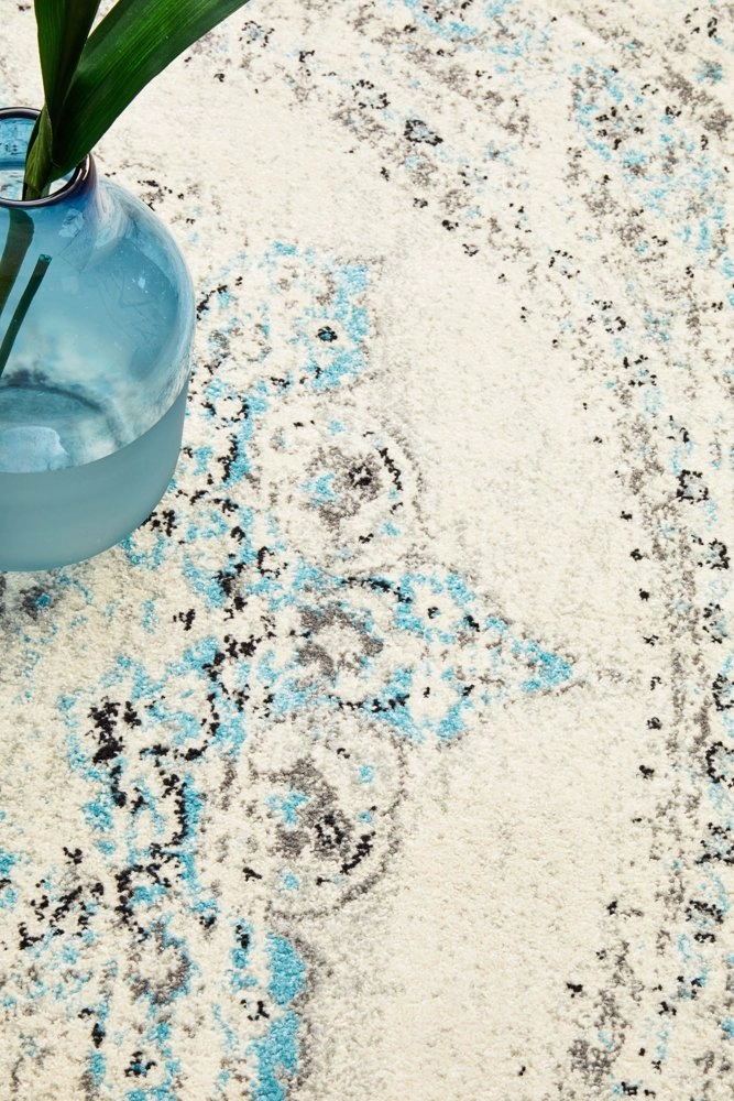Century 922 Round Rug (White) by Rug Culture