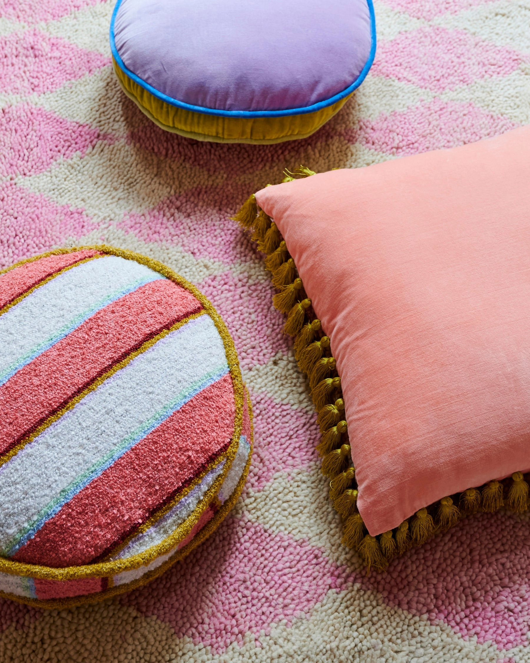 Dreamer Velvet Pea Cushion