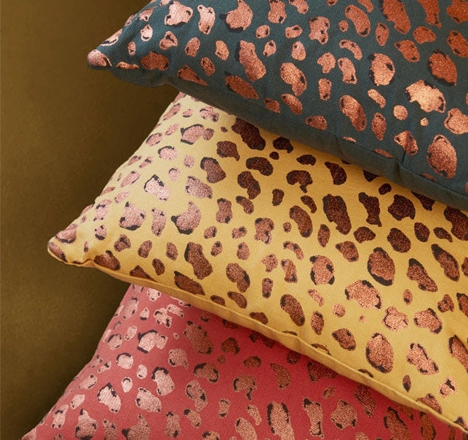 Felidea 30x50cm Filled Cushion Green