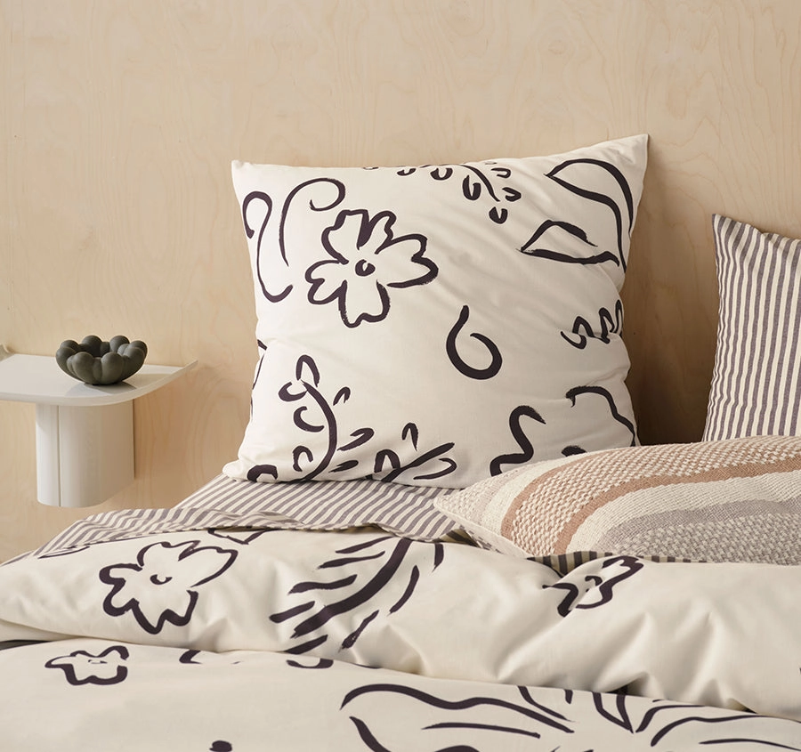 Kenzi European Pillowcase Vanilla