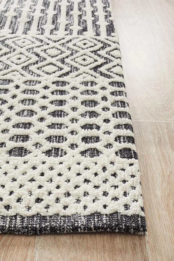 Levi 365 Rug (Ivory Black) by Rug Culture
