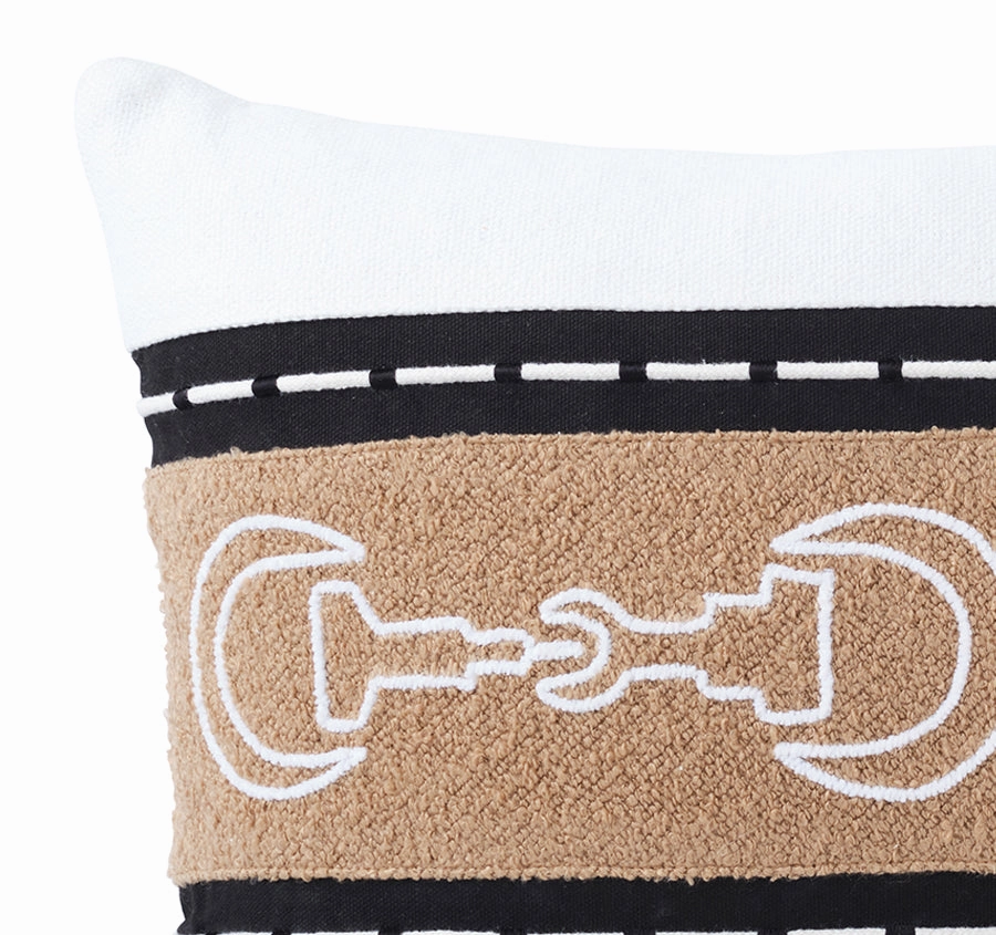 Maison Equine 30x50cm Filled Cushion