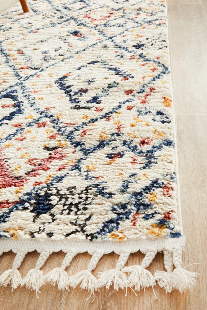 Marrakesh 111 Runner Rug (White) by Rug Culture
