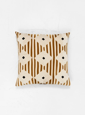 Nina Cushion Caramel