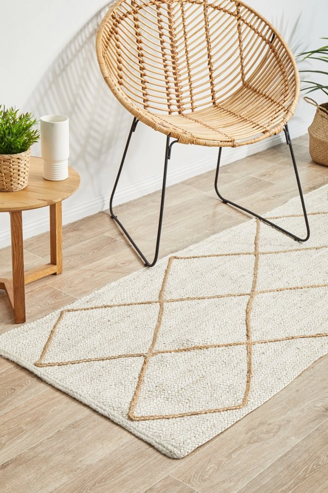 Noosa 222 Runner Rug (White) by Rug Culture