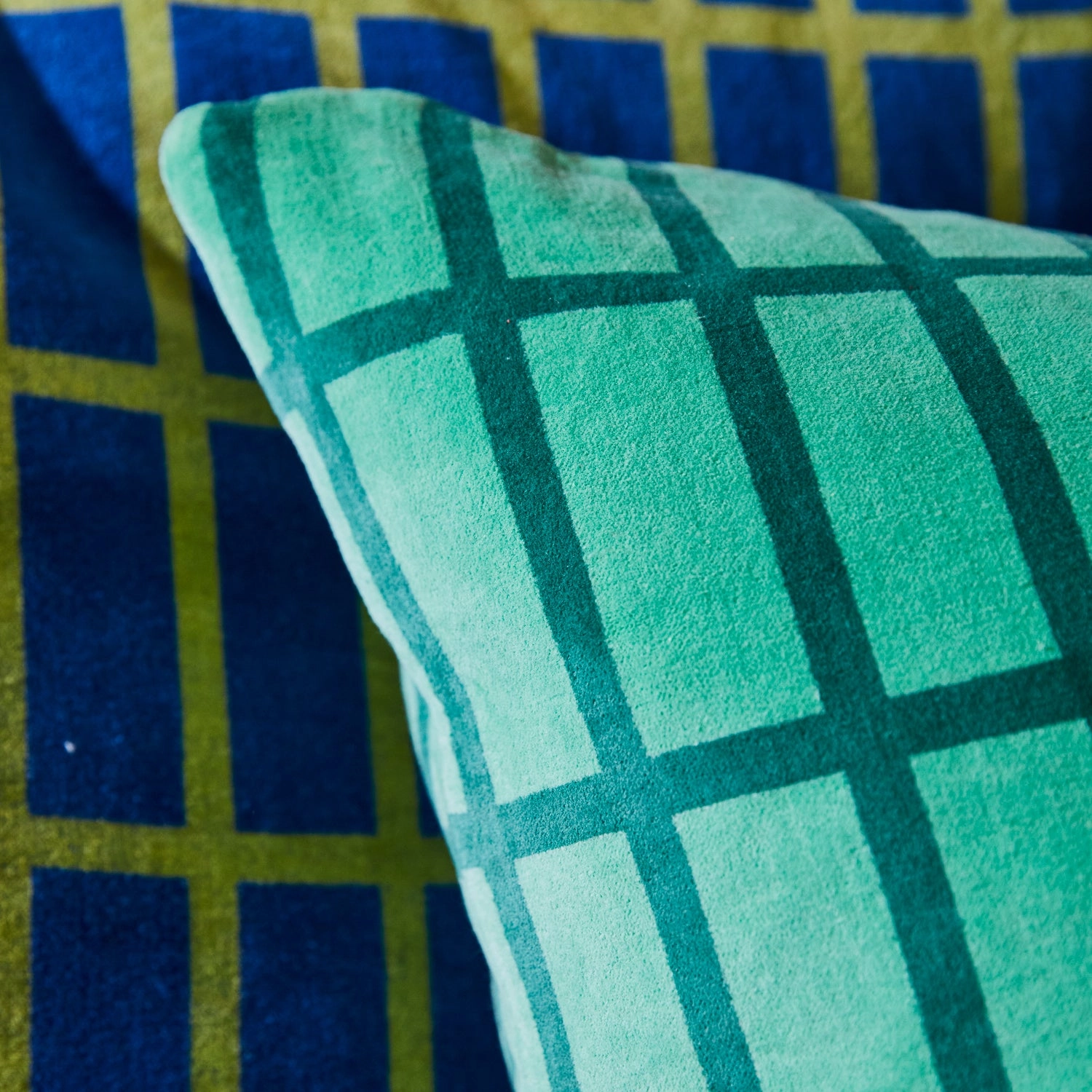 Remi Velvet Cushion - Emerald