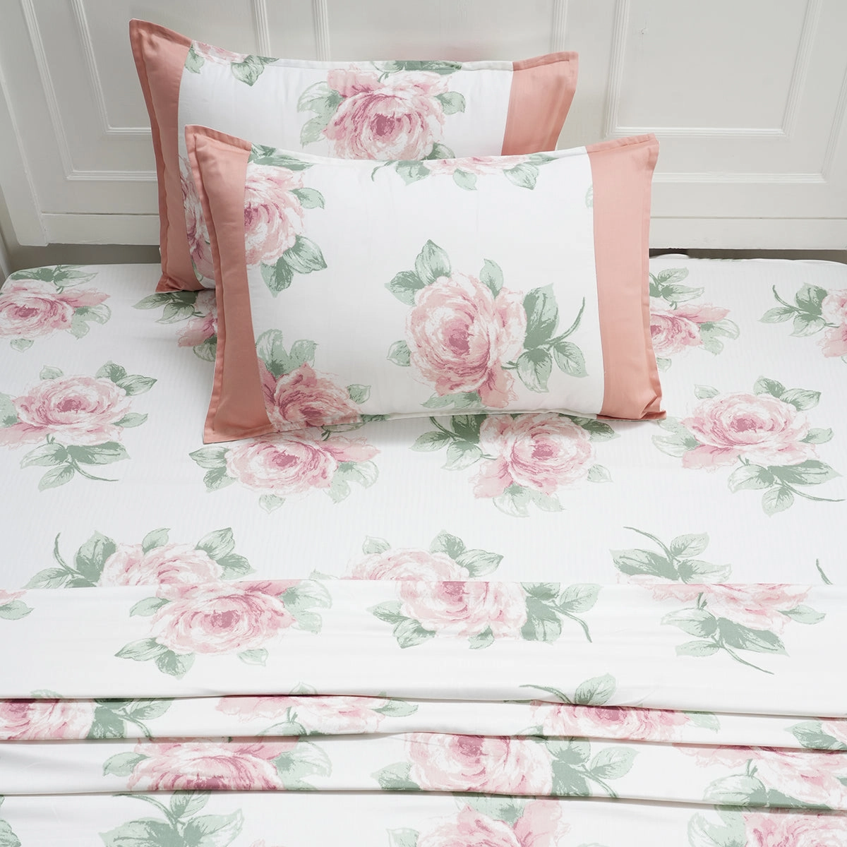 Royal Botanic 200 TC Floral Garden Pink 100% Cotton Bed Sheet With Pillow Case