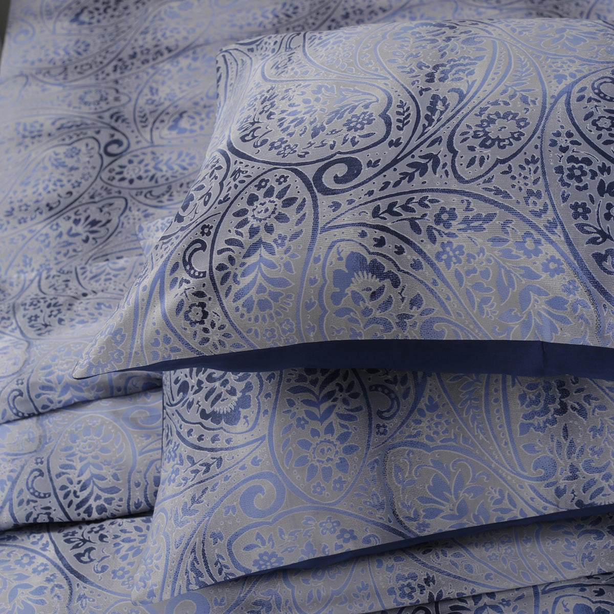 Royal Botanic 200 TC Ombre Bonanza 100% Cotton Bed Sheet With Pillow Case