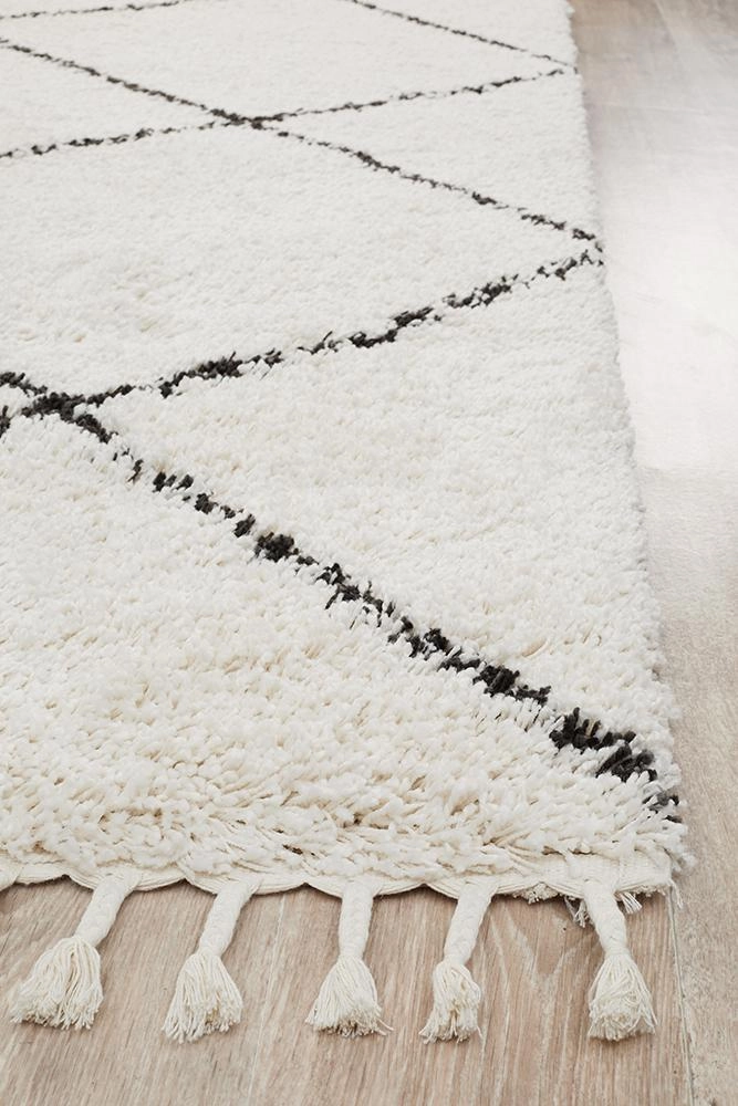 Saffron 22 Rug (White) by Rug Culture