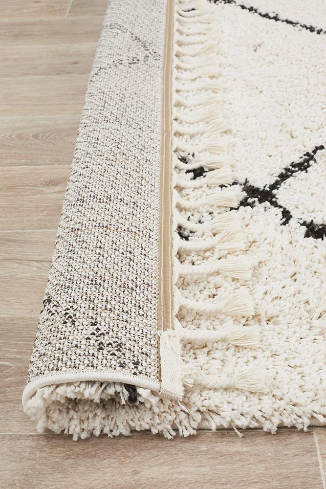 Saffron 22 Rug (White) by Rug Culture