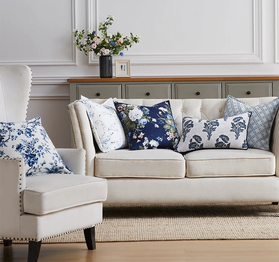 Tapestry 40x60cm Filled Cushion Midnight