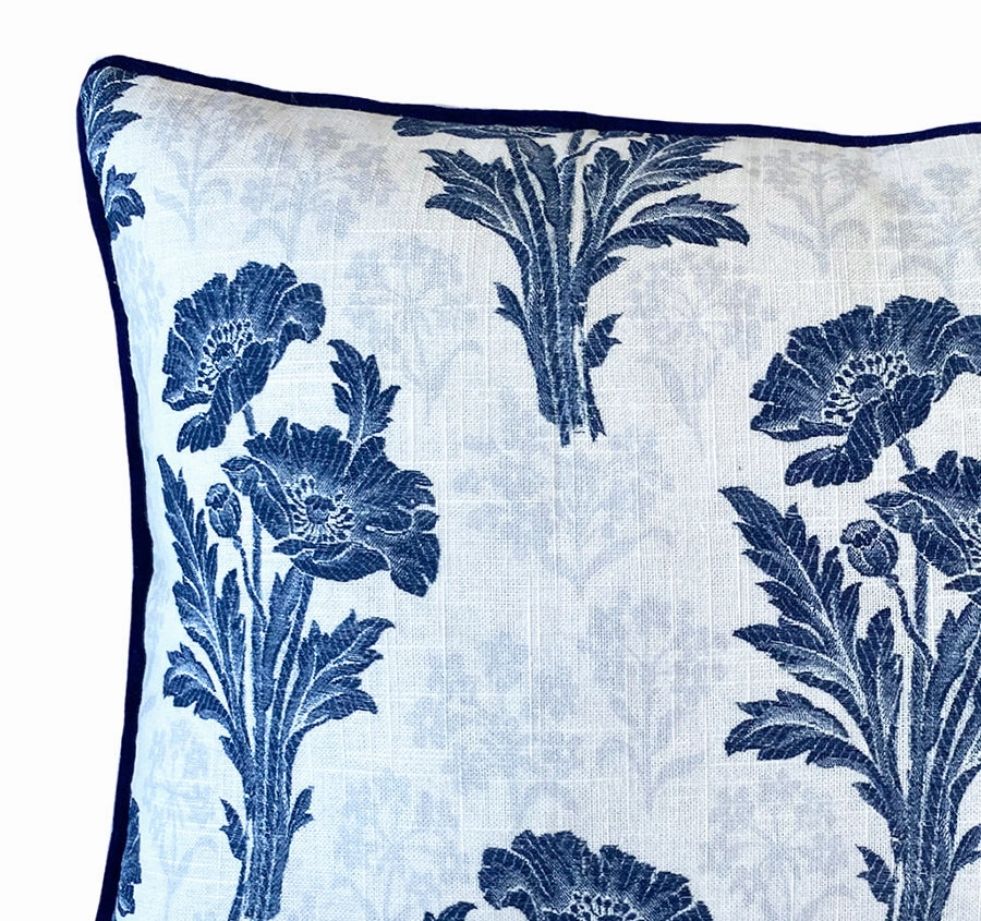 Tapestry 40x60cm Filled Cushion Midnight