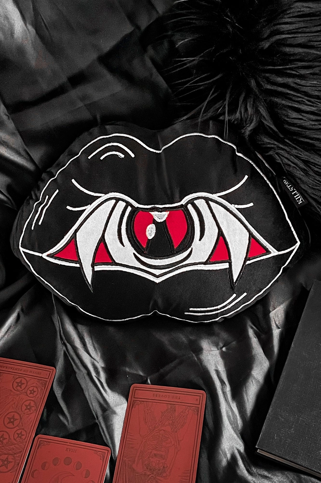 Vamp Filled Shape Cushion