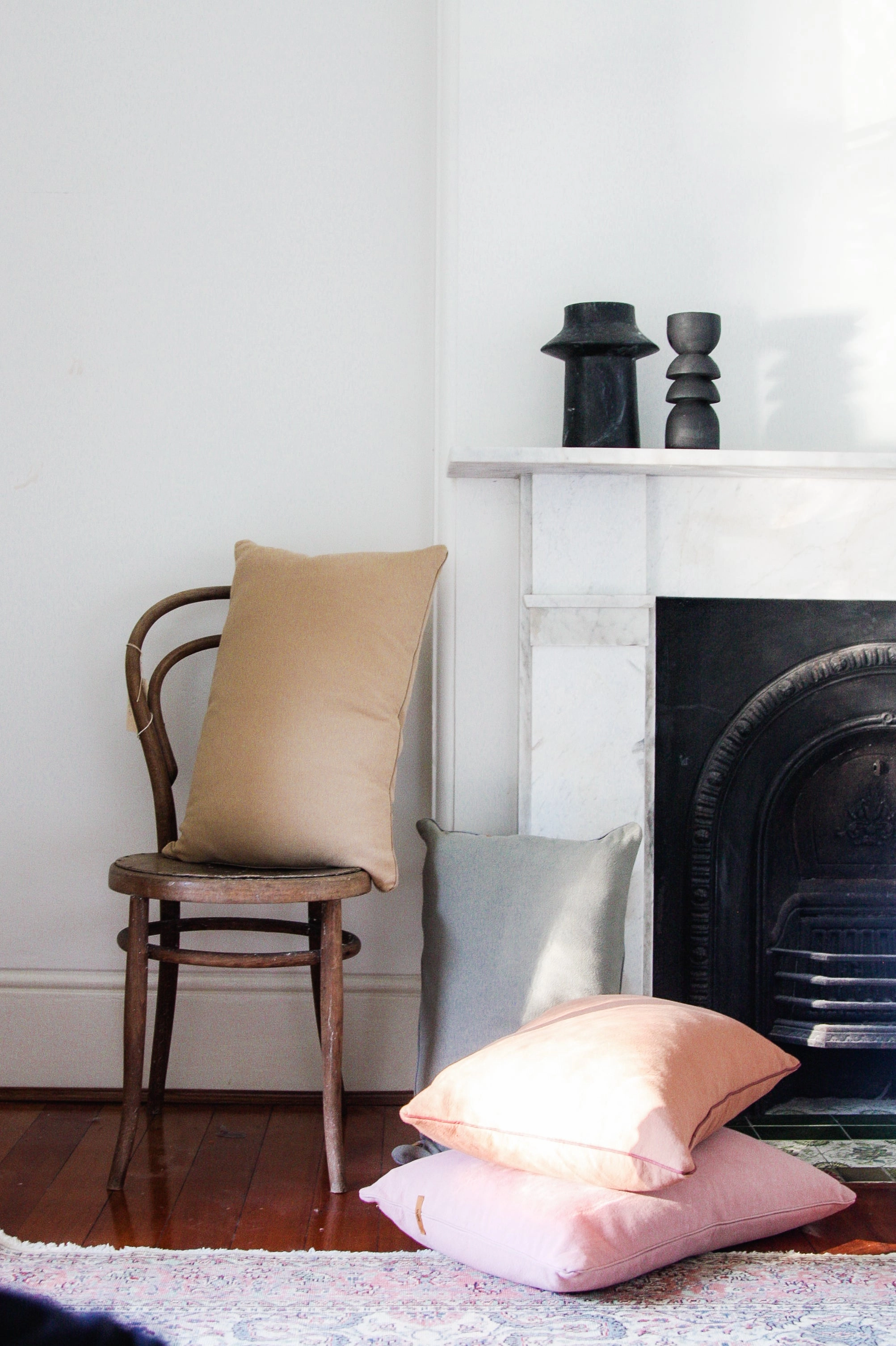 Vintage Wash Cushion | Guava w Piping