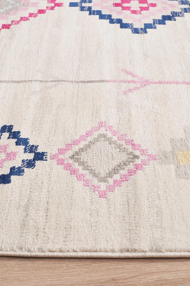 Zanzibar 760 Rug (White) by Rug Culture