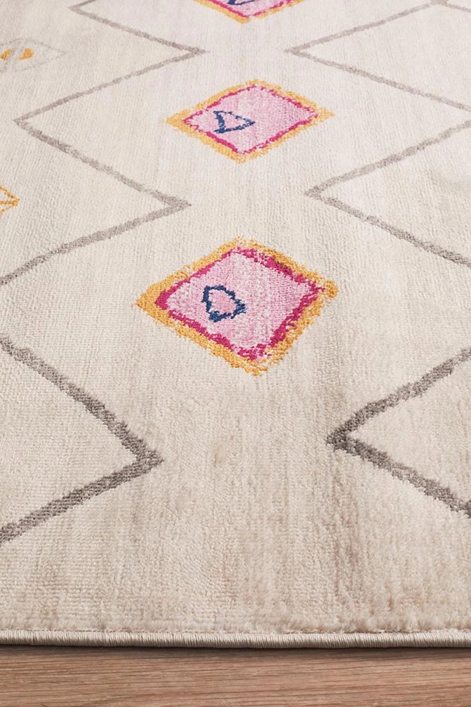 Zanzibar 763 Rug (White) by Rug Culture